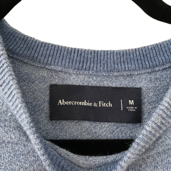 Abercrombie & Fitch Blue Long Sleeve Crewneck Sweater Size Medium Ribbed - Picture 3 of 5